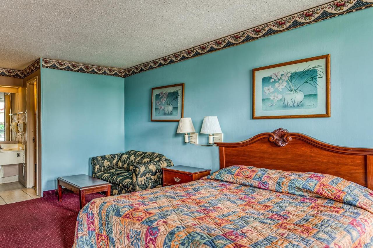 Oyo Hotel Jackson North I-55 Экстерьер фото