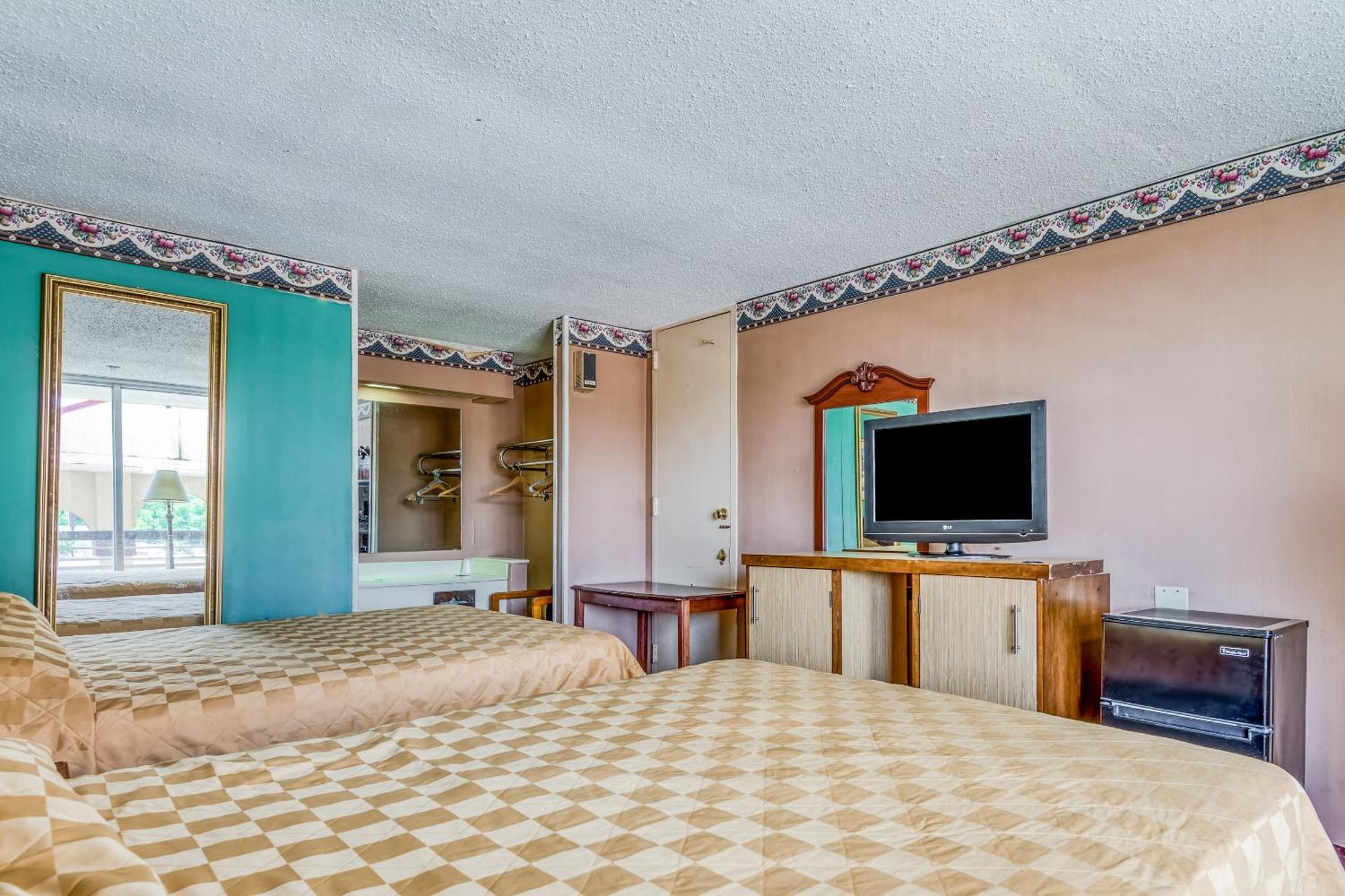 Oyo Hotel Jackson North I-55 Экстерьер фото