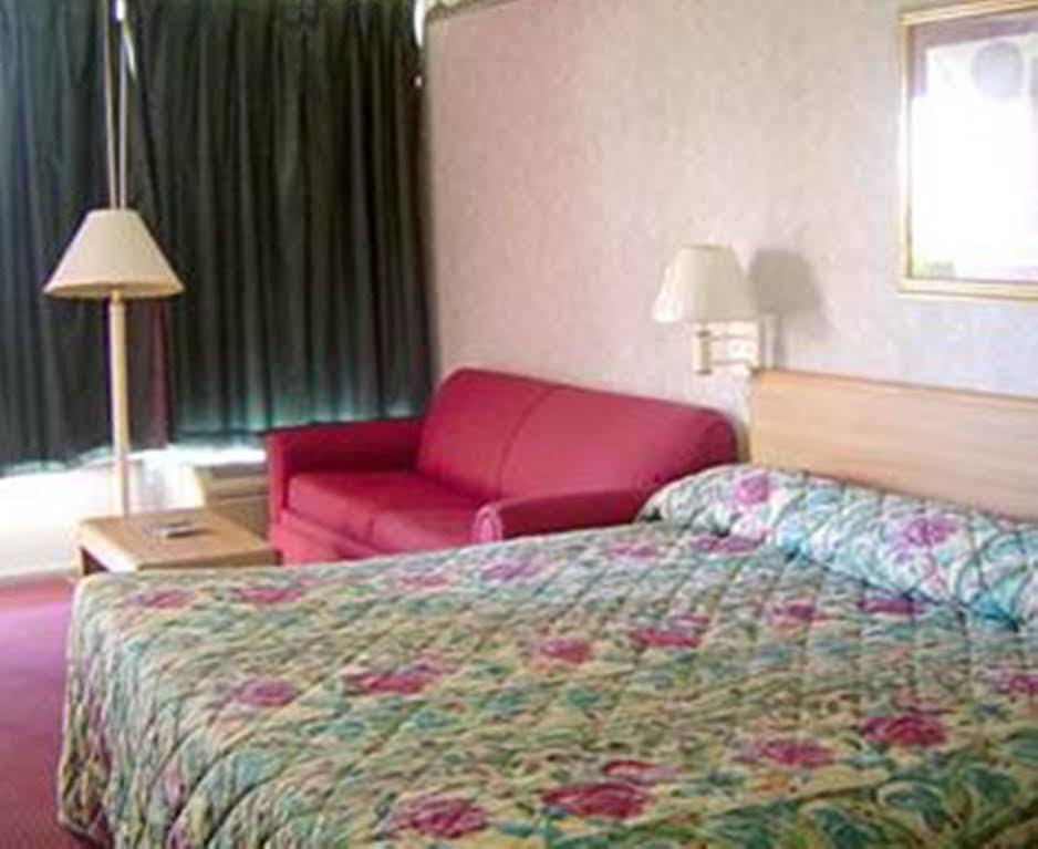 Oyo Hotel Jackson North I-55 Экстерьер фото